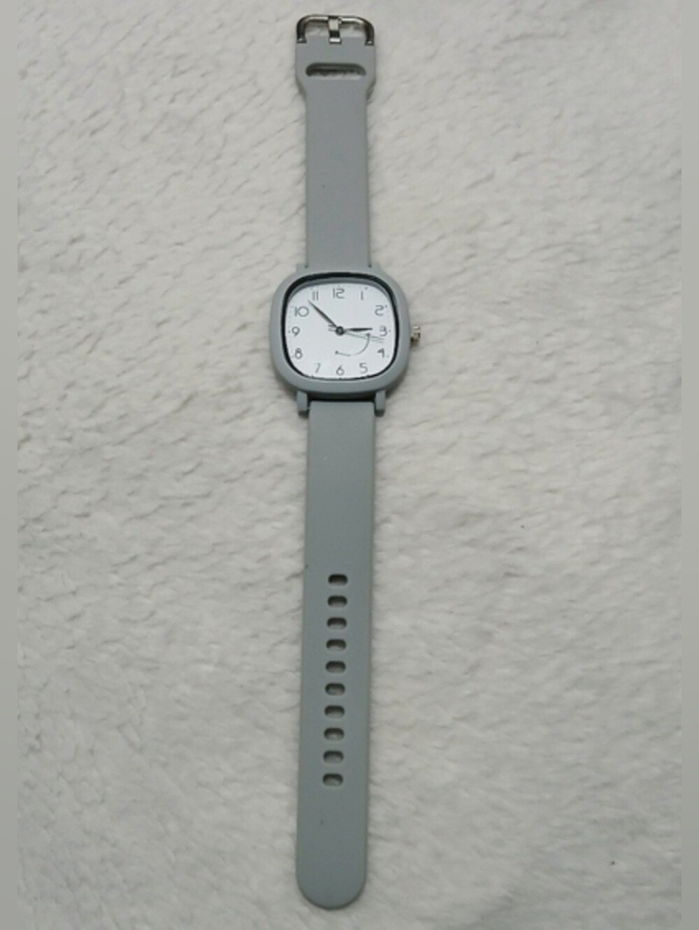 Cute Unisex Light Gray Smiley face Watch. Great for all ages, and as a nice gift